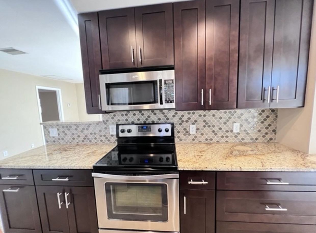 4670 Herman Cir #NA - Photo 5 of 17