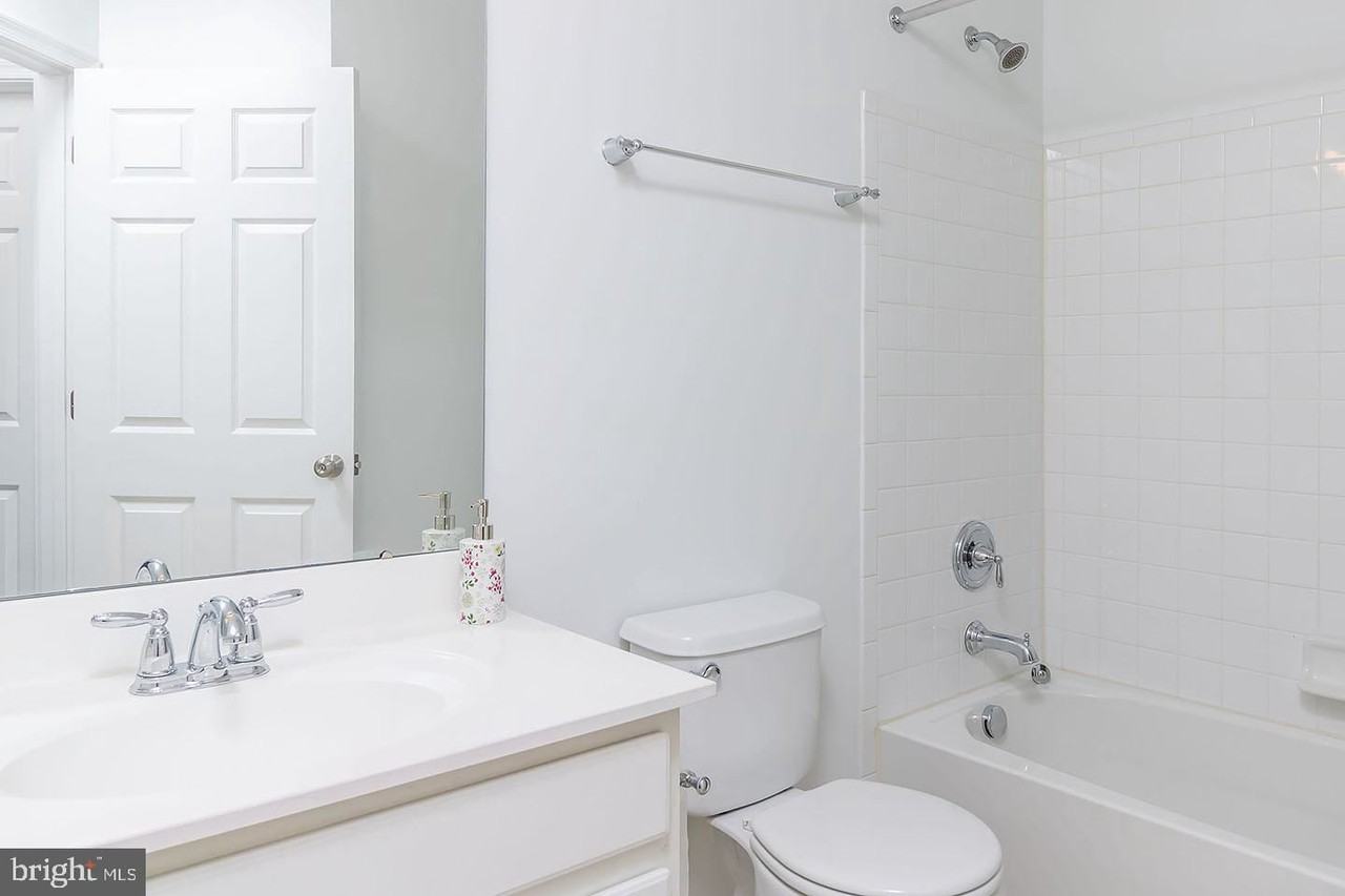 395 Concetta Dr - Photo 6 of 19