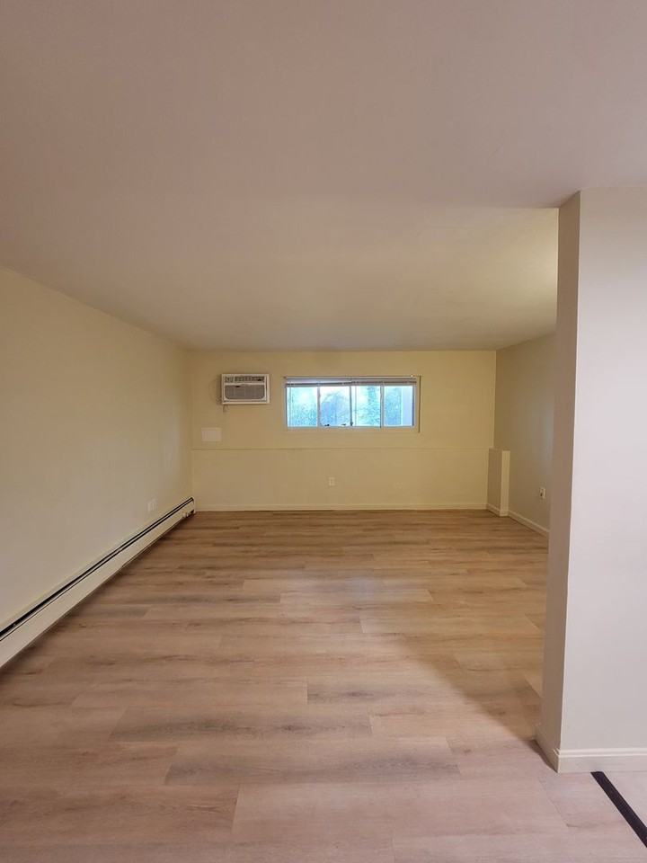81 Fisherville Road - Photo 2 of 29