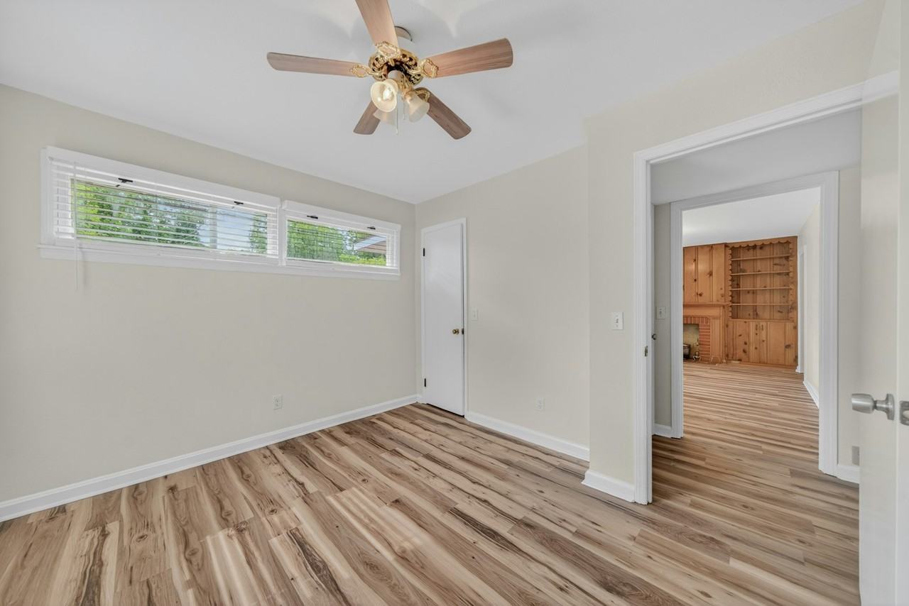 506 Hickory Street Southeast, Unit B - Photo 3 of 23