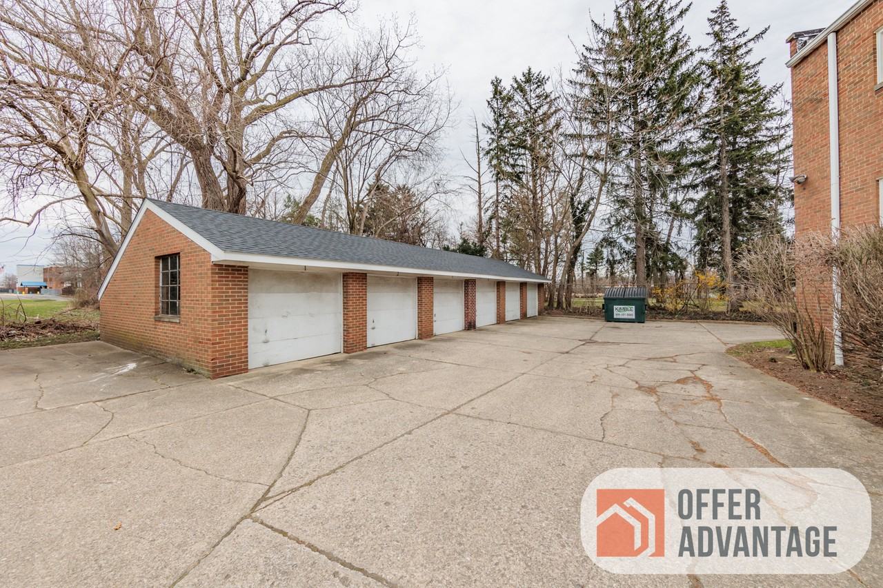 18725 Neff Road - Photo 2 of 9