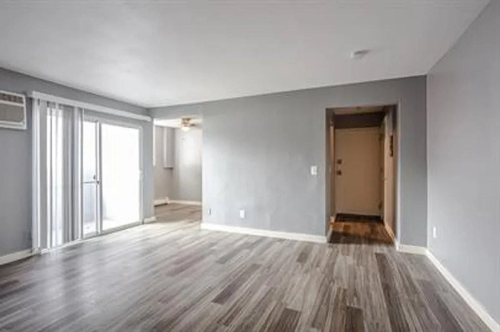 Northside Flats - Photo 4 of 50