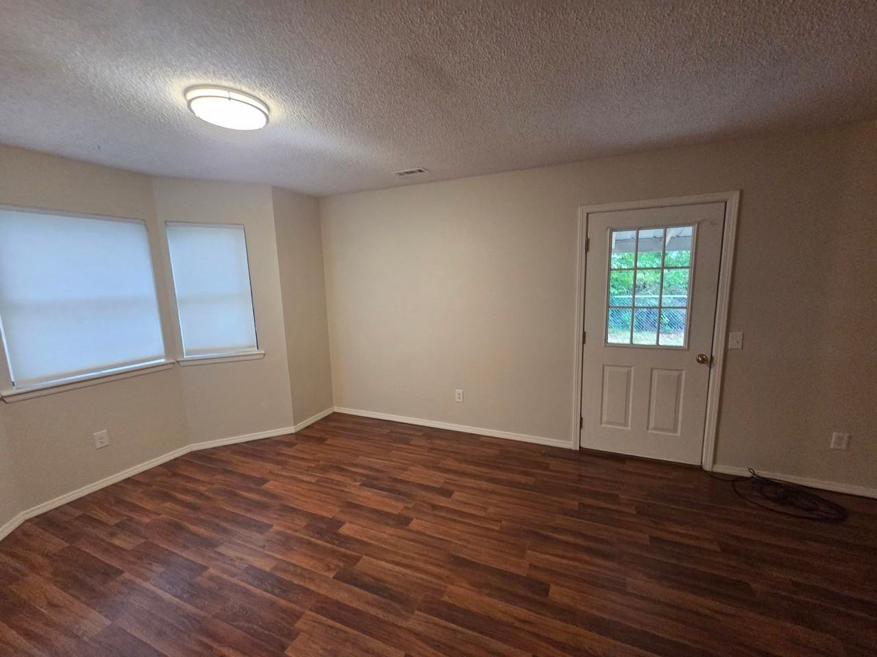 2607 Purdue Cir - Photo 4 of 20