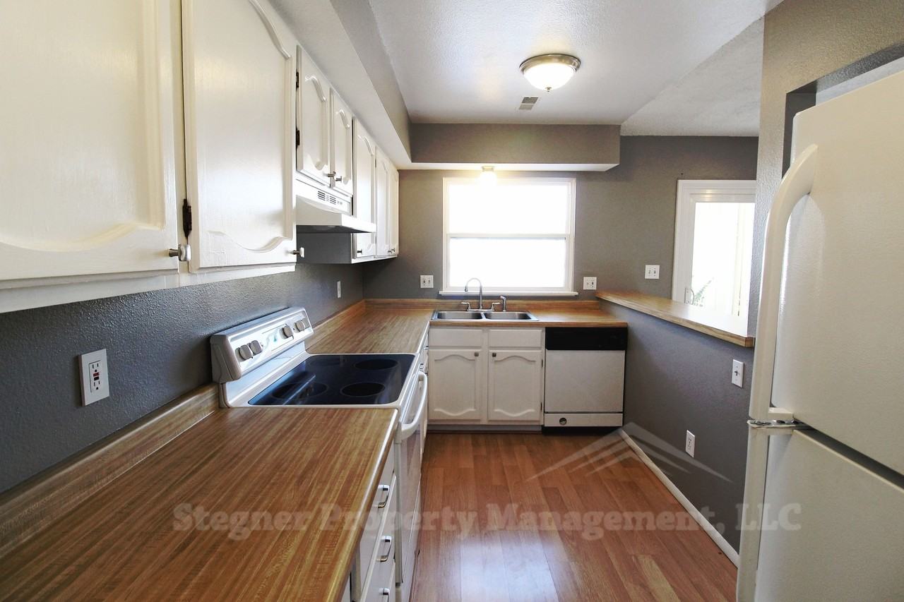 324 Sundance Cir N #C303 - Photo 6 of 13