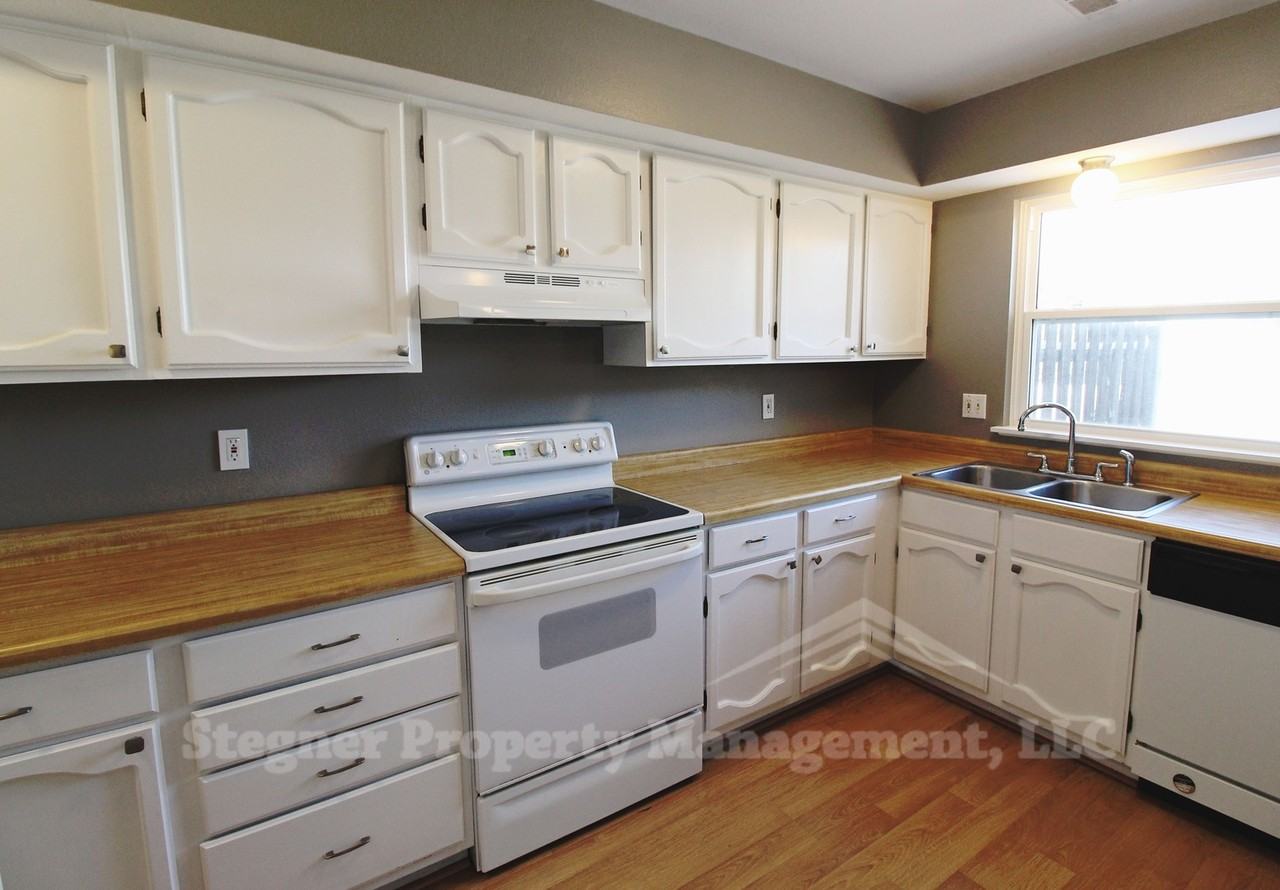 324 Sundance Cir N #C303 - Photo 7 of 13