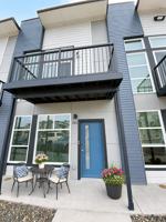 featured image of 200 Canyon Pkwy