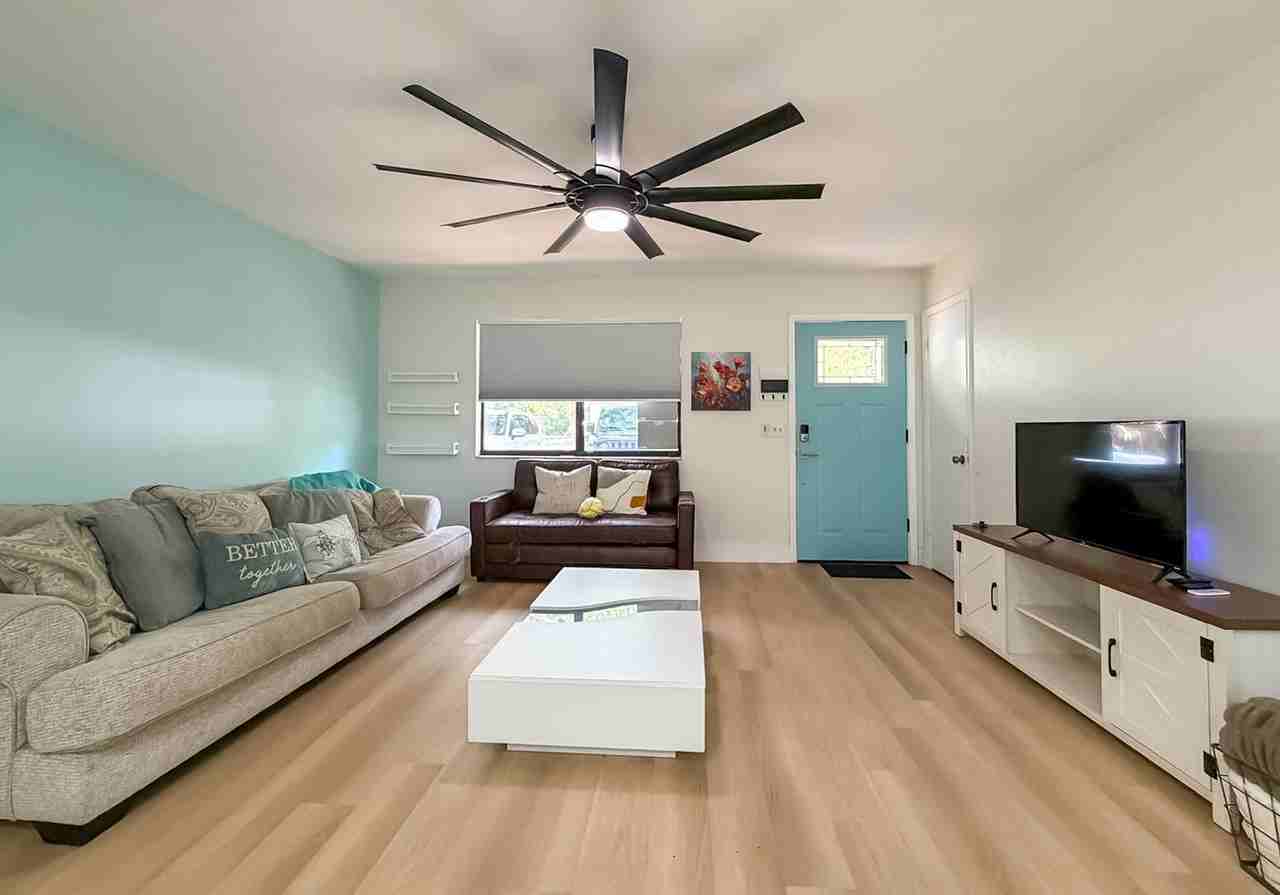 7004 Sw 18th Pl - Photo 5 of 26