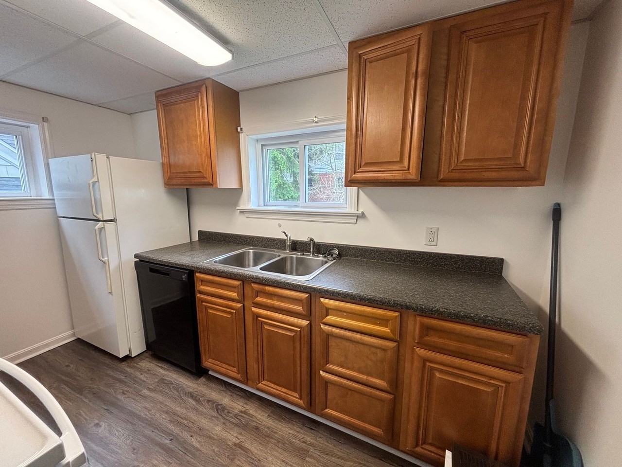37 Rural Ave - Photo 5 of 14