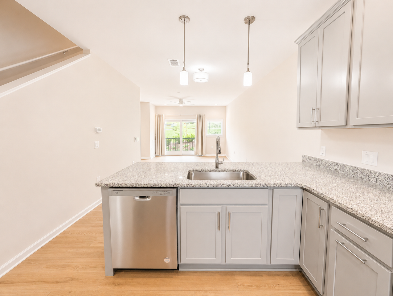 3 Lee Garden Ln - Photo 6 of 26