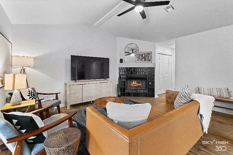 3829 W Gardenia Dr - Photo 2 of 10