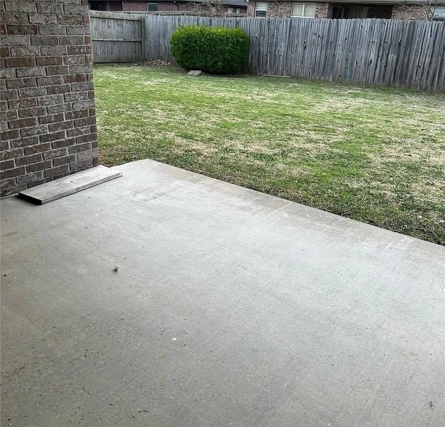 1900 Sw Cypress St - Photo 6 of 17