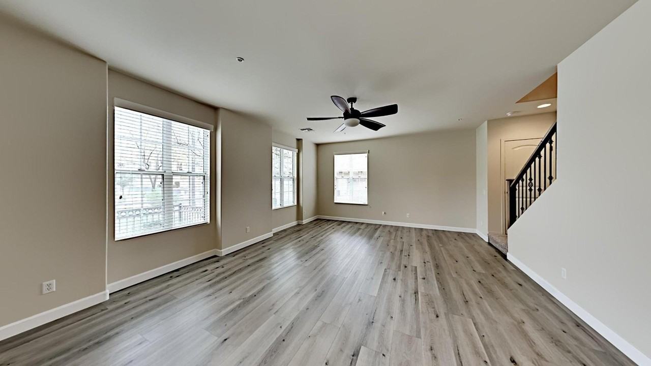 4703 E Waterman St #102 - Photo 2 of 19