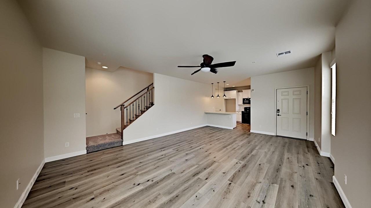 4703 E Waterman St #102 - Photo 4 of 19