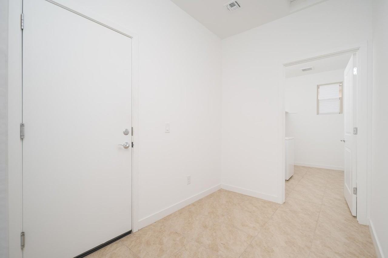 14844 S 179th Ave - Photo 3 of 28