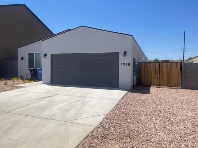 1335 E Pueblo Ave - Photo 2 of 12