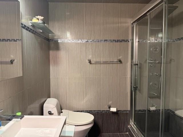 187 Bay 31st St #1 - Photo 5 of 9