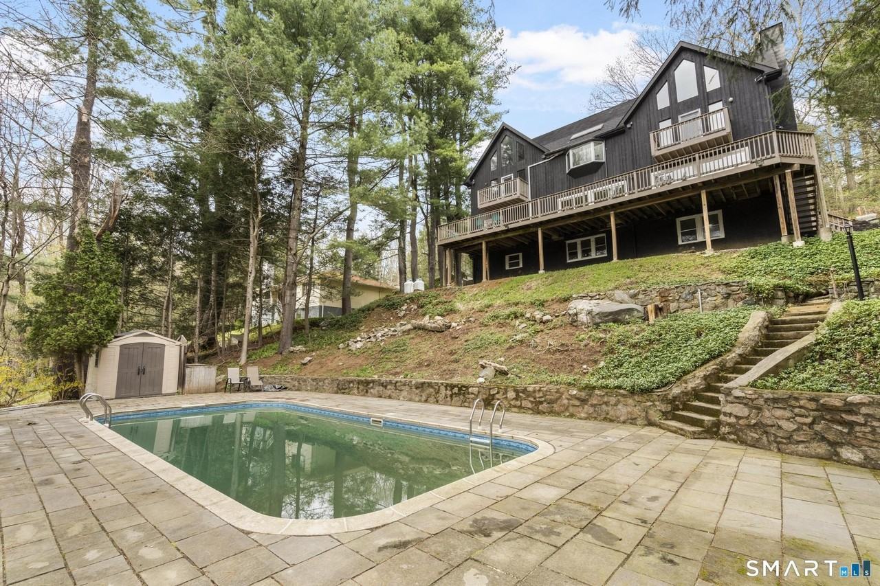 25 Hillside Dr - Photo 4 of 36