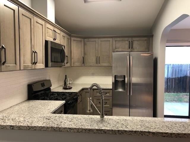 903 Lawton Ct - Photo 2 of 29
