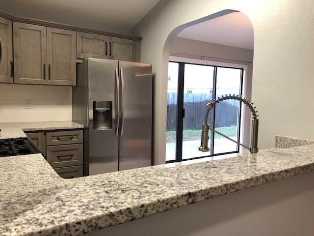 903 Lawton Ct - Photo 3 of 29