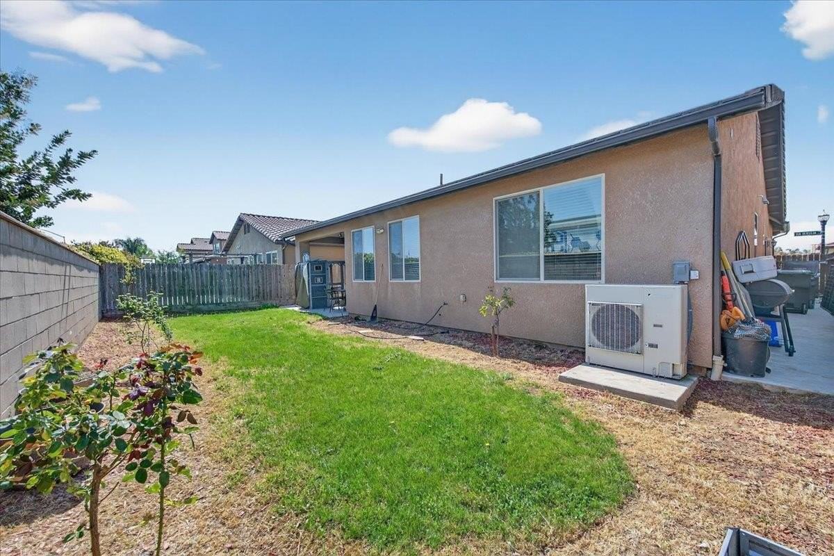 2481 S Via Versilia Dr - Photo 5 of 17