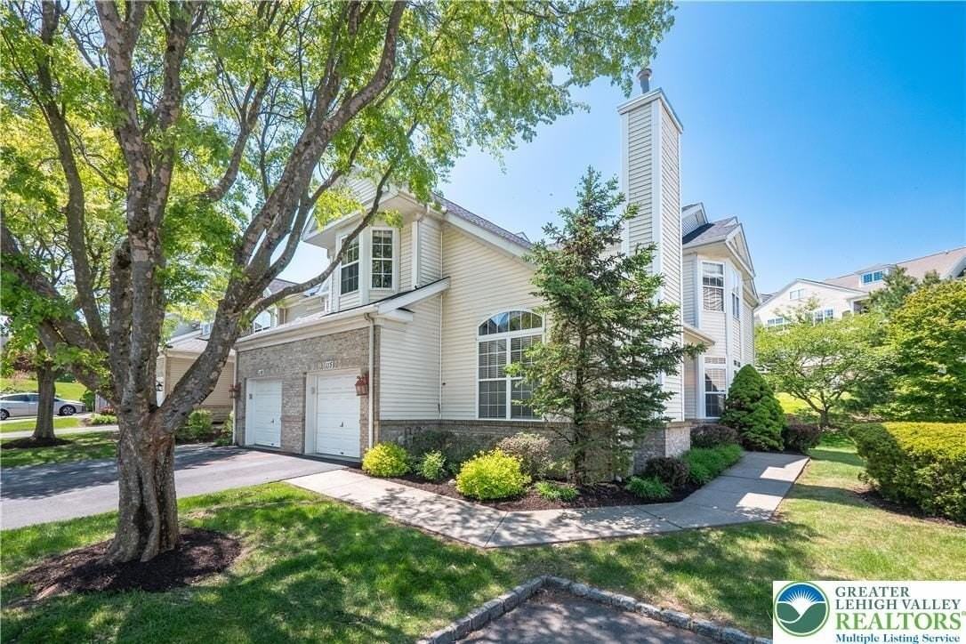 115 Bethpage Ter - Photo 2 of 49