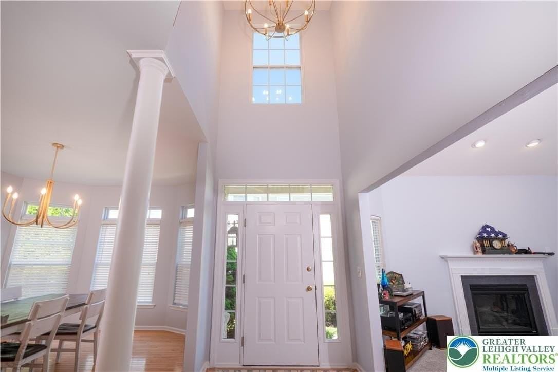 115 Bethpage Ter - Photo 4 of 49