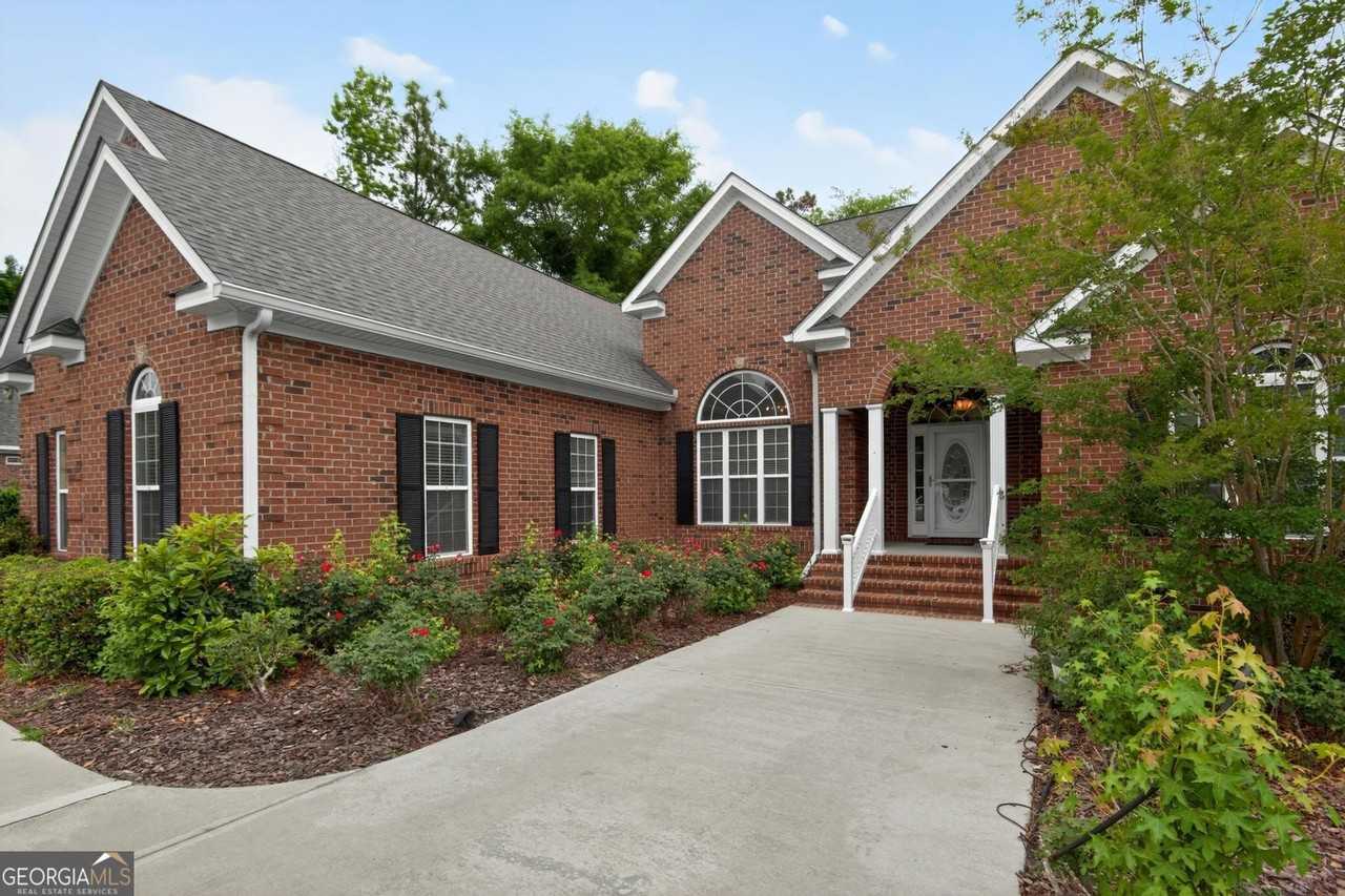 409 Myrtle Crossing Ln - Photo 2 of 41