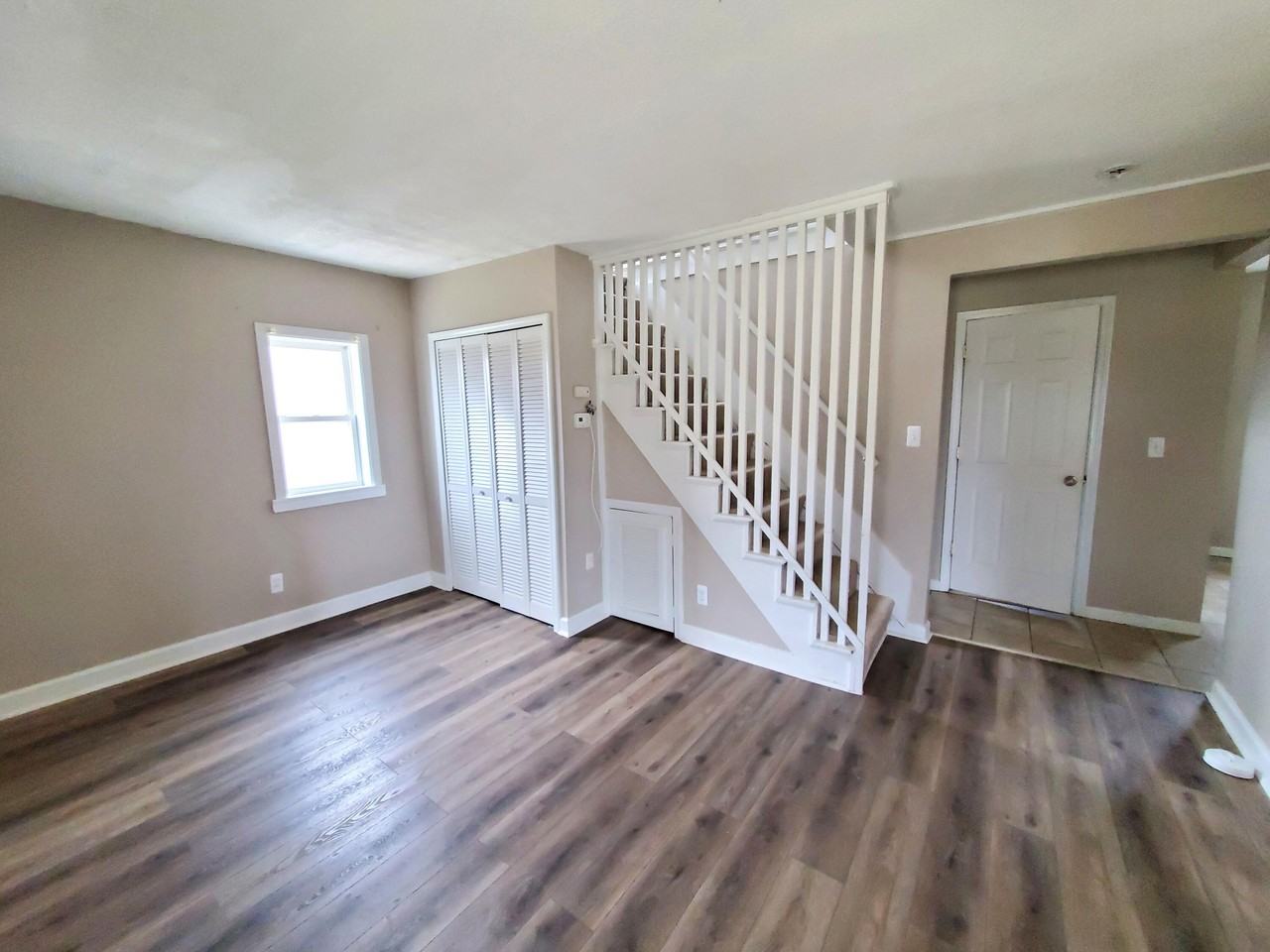1251 E Kalama Ave - Photo 4 of 16