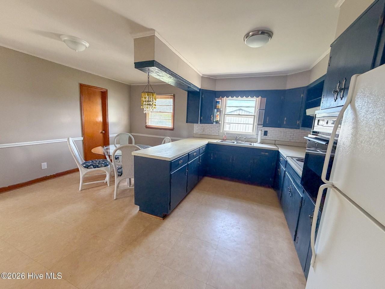 1515 Belgrade Swansboro Rd - Photo 3 of 17