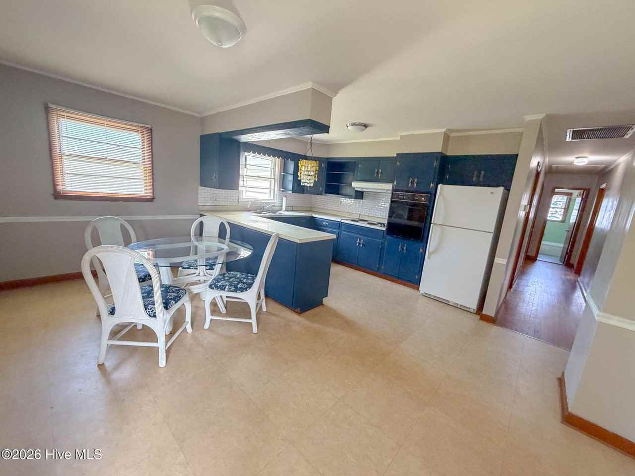 1515 Belgrade Swansboro Rd - Photo 4 of 17