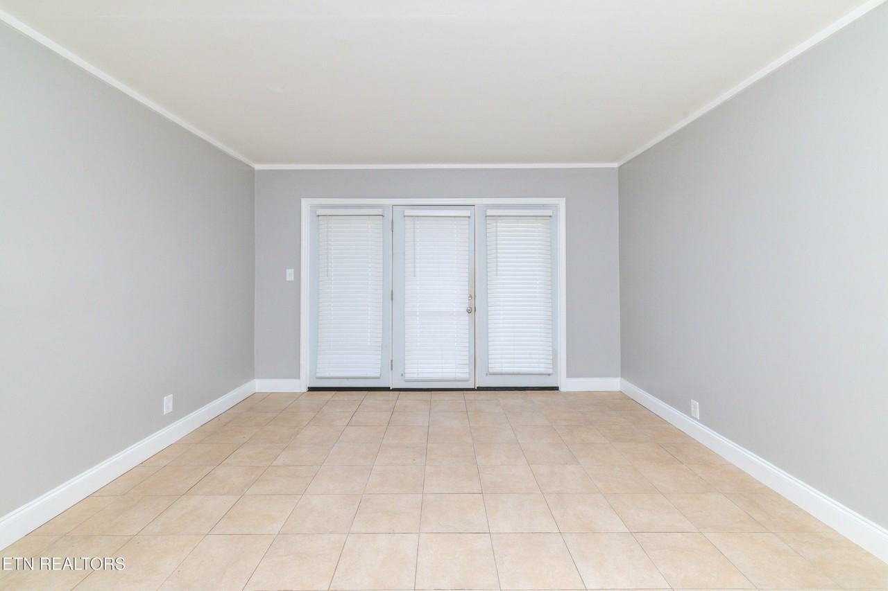 431 Canberra Dr #431 - Photo 6 of 18