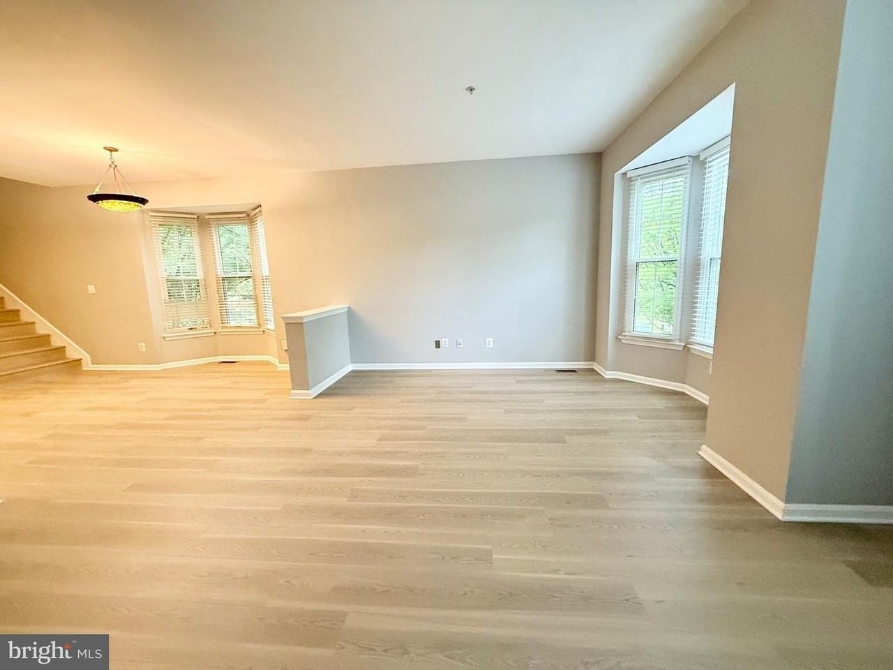 8 Diamond Hill Ct - Photo 2 of 31