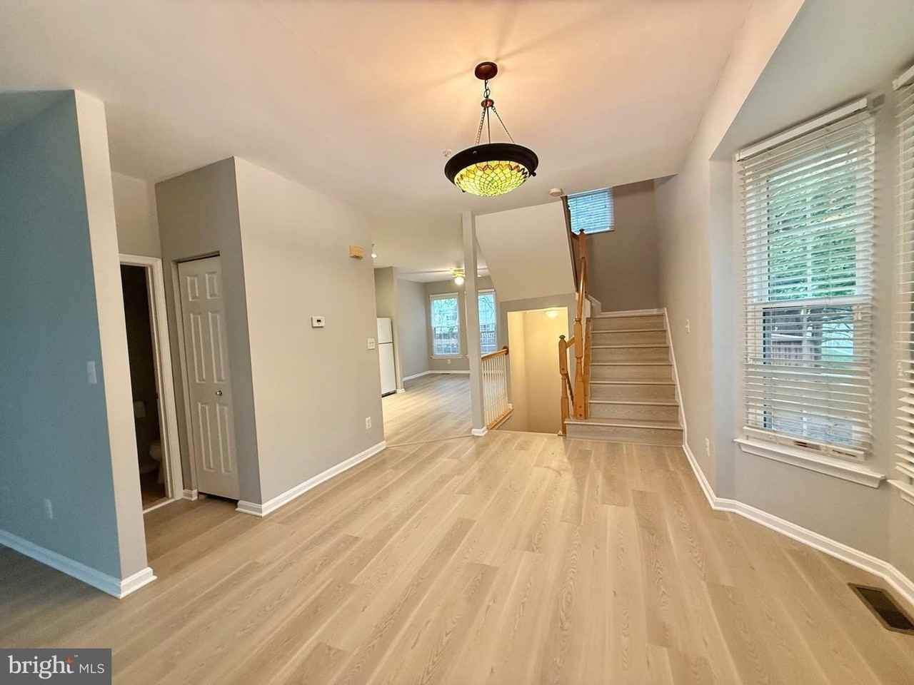 8 Diamond Hill Ct - Photo 3 of 31