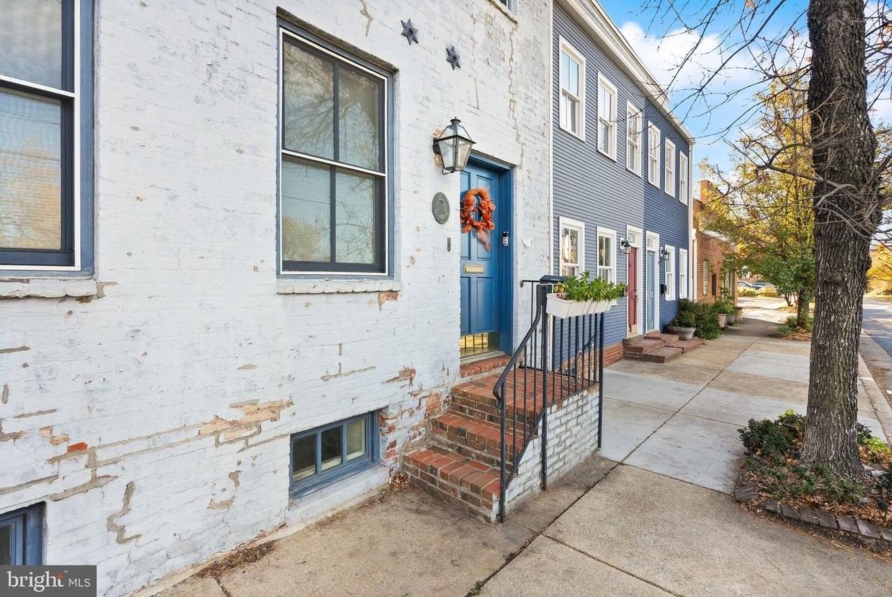214 S Henry St - Photo 3 of 24