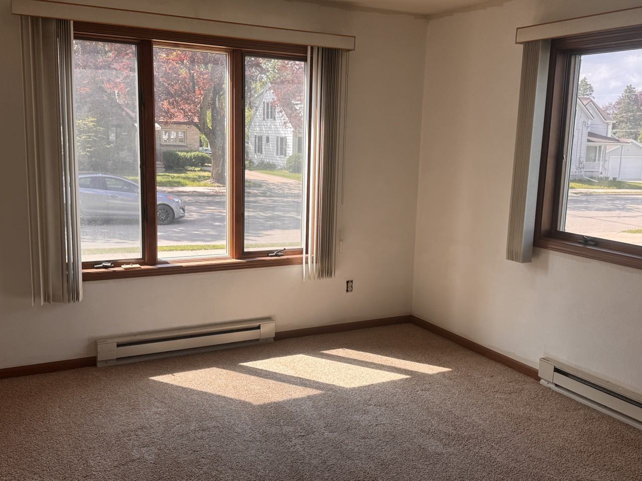 460 S Main St #2 - Photo 3 of 6
