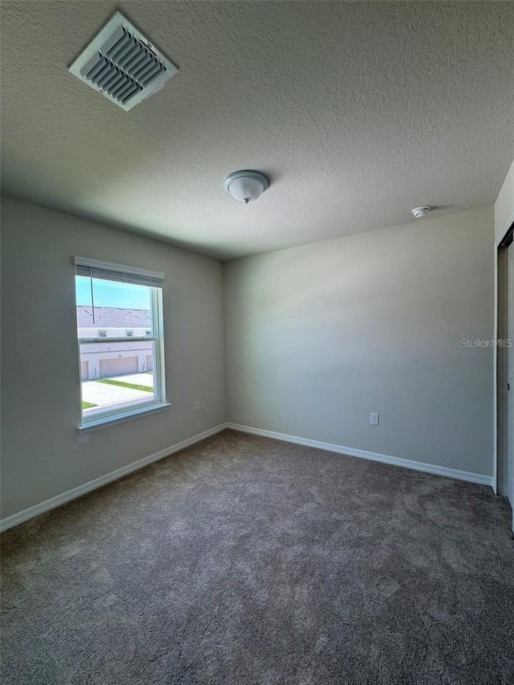 6385 Breeze Filled Ln - Photo 5 of 15