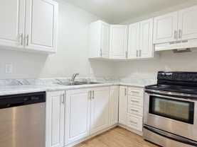225 Queen St #3 - Photo 1 of 1