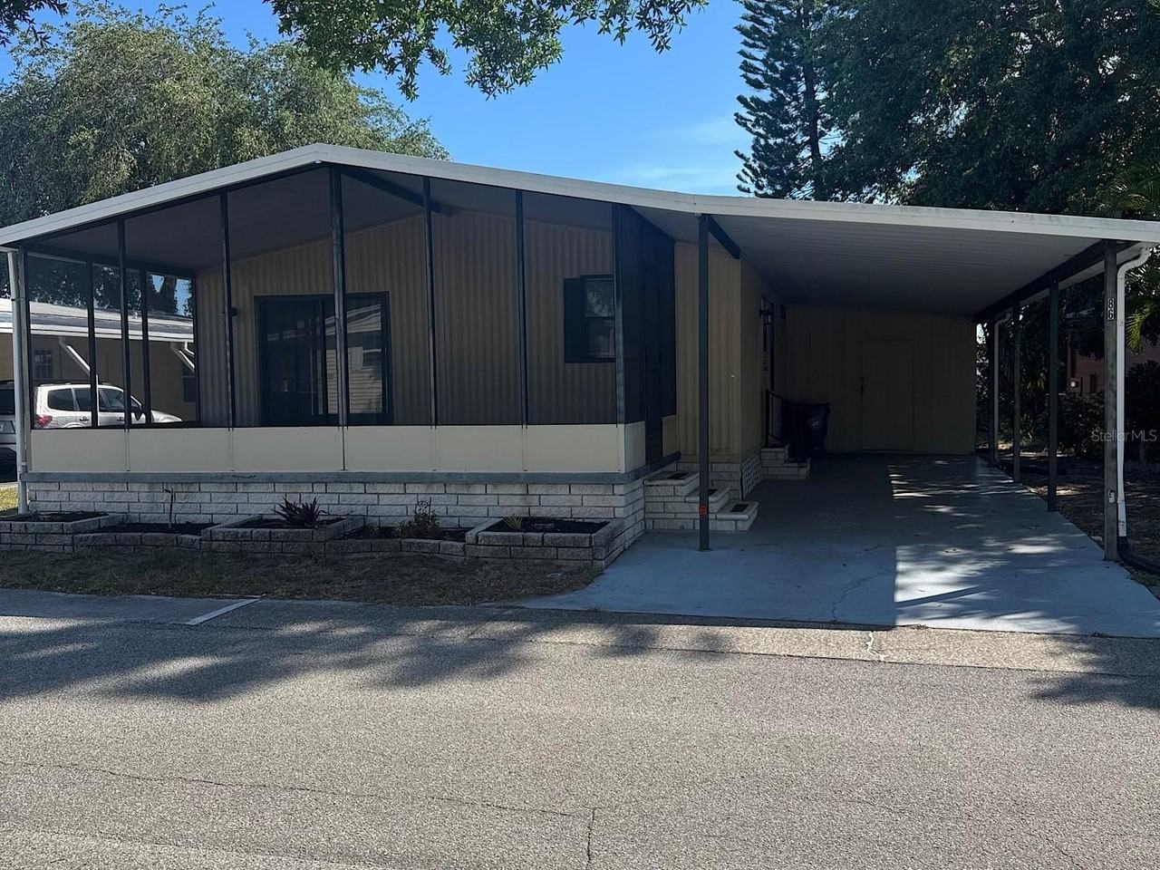 86 Pelican Dr N - Photo 2 of 22