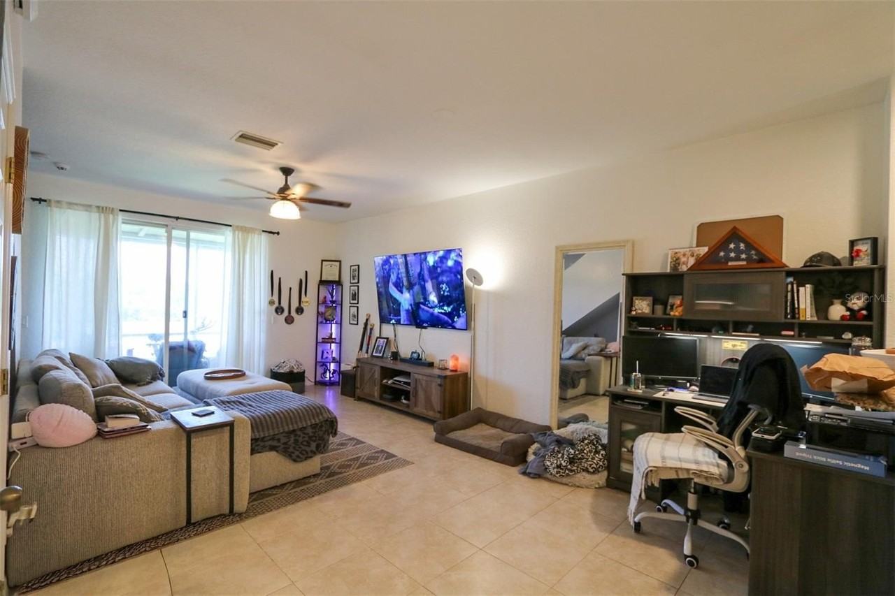 10922 Winter Crest Dr - Photo 4 of 18