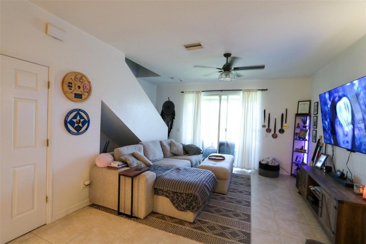 10922 Winter Crest Dr - Photo 5 of 18