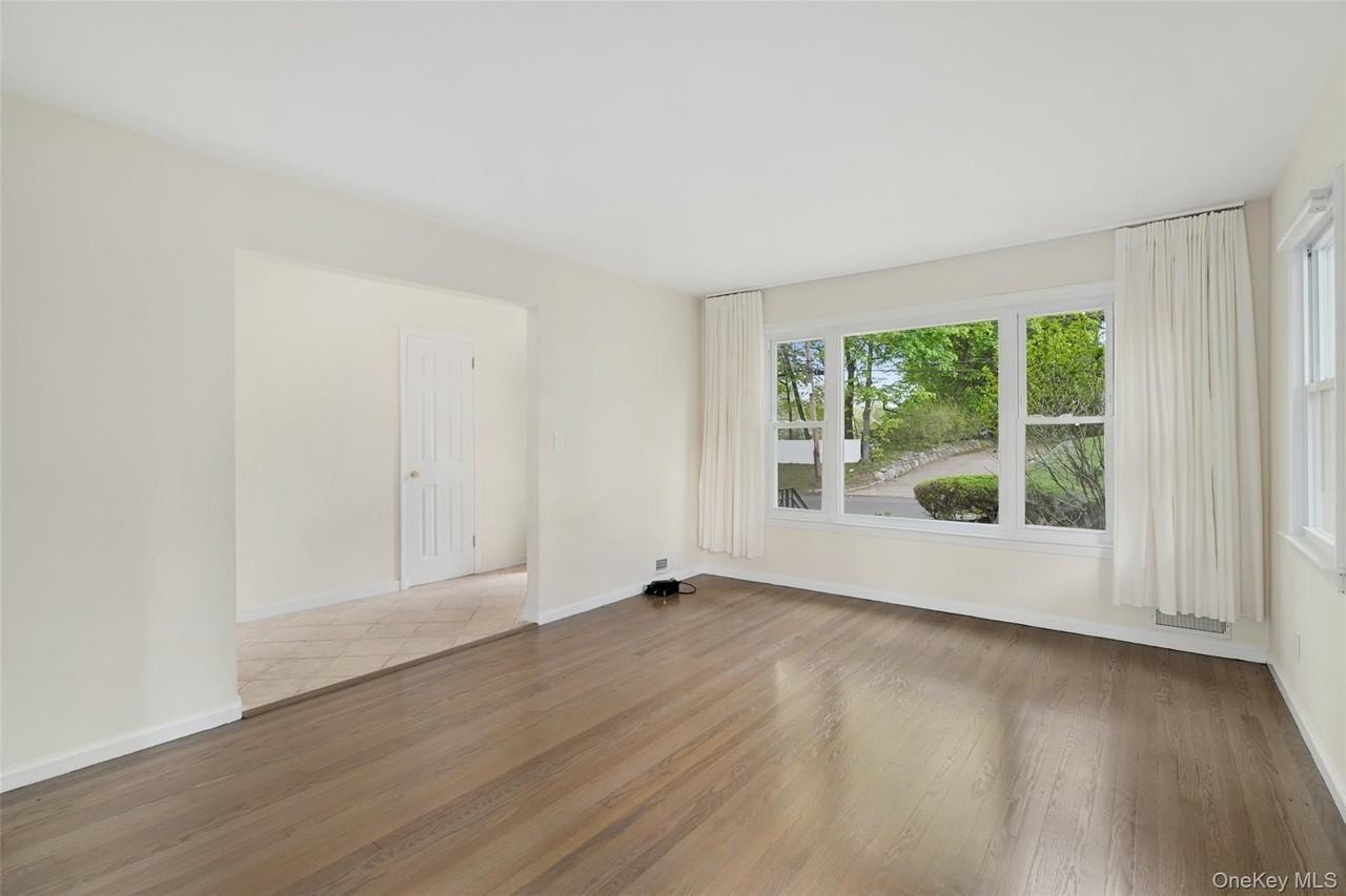 85 Ewart St - Photo 5 of 15