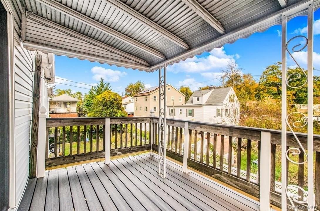 884 Saw Mill River Rd - Photo 4 of 10