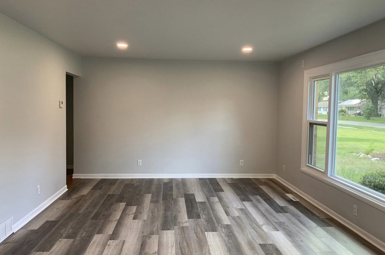 3929 Pinecrest Rd - Photo 5 of 33