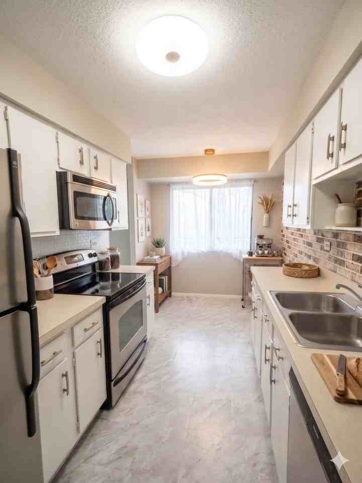 111 S Baybrook Dr #404 - Photo 6 of 14