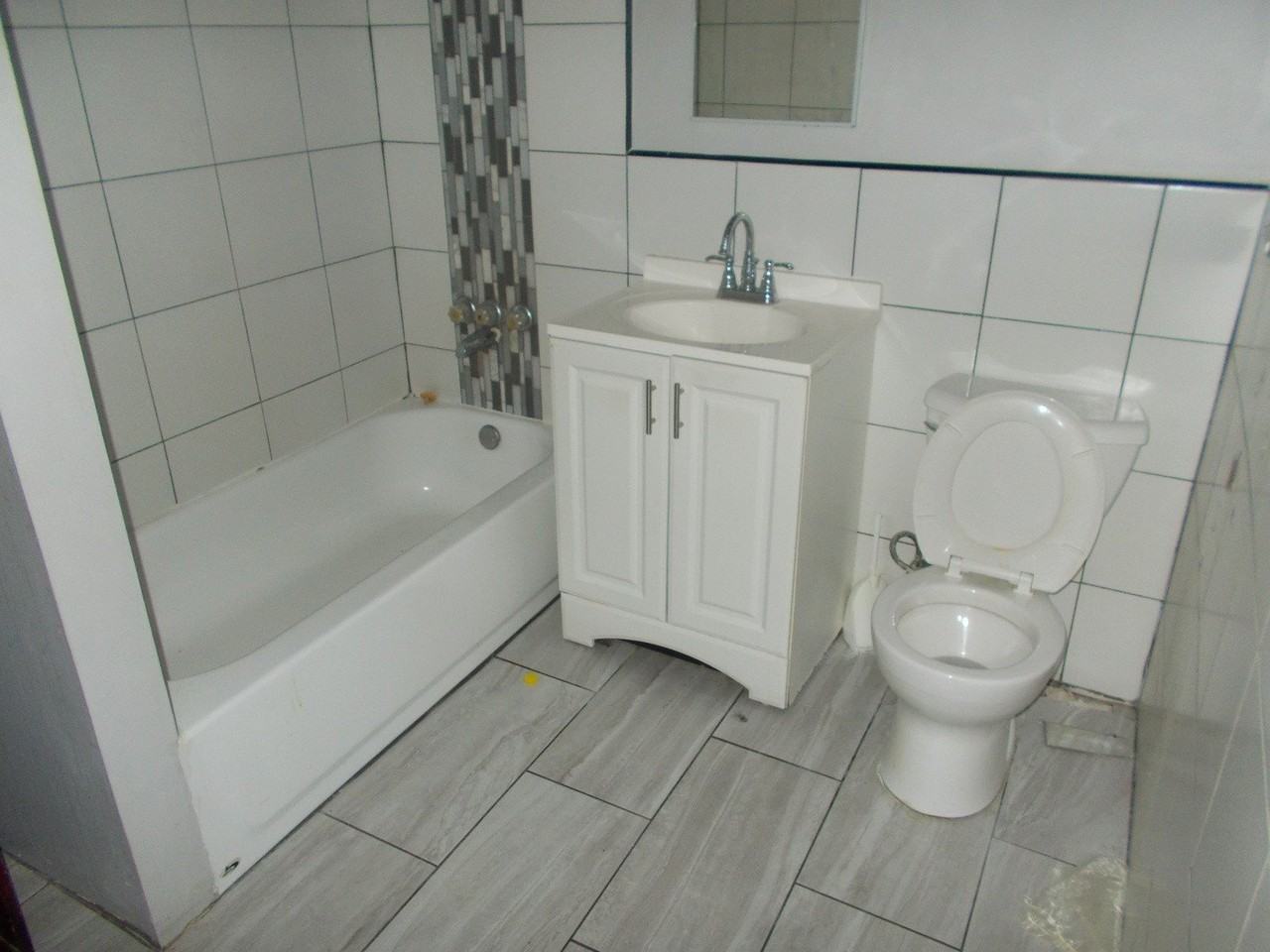5715 S Sangamon St #2 - Photo 7 of 9