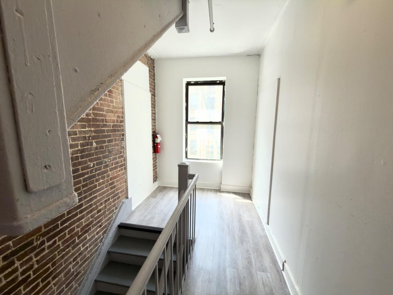 W 85th St - Photo 5 of 31