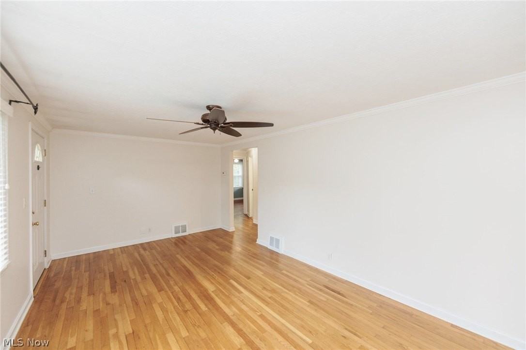 7381 Portage St - Photo 4 of 50