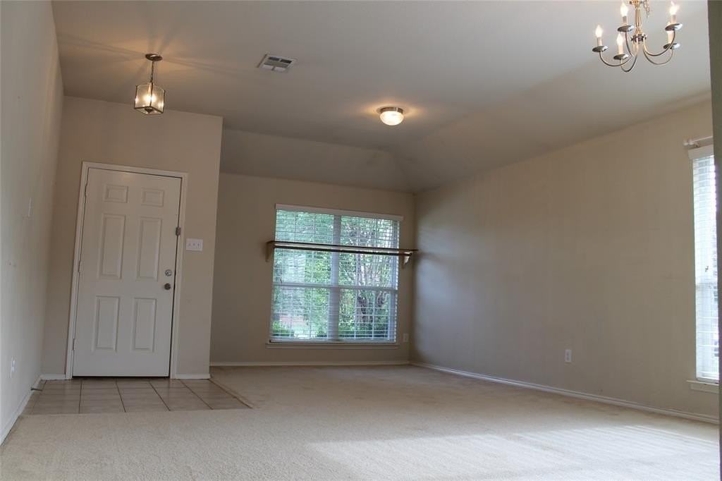 4188 Cherry Ridge Dr - Photo 4 of 21