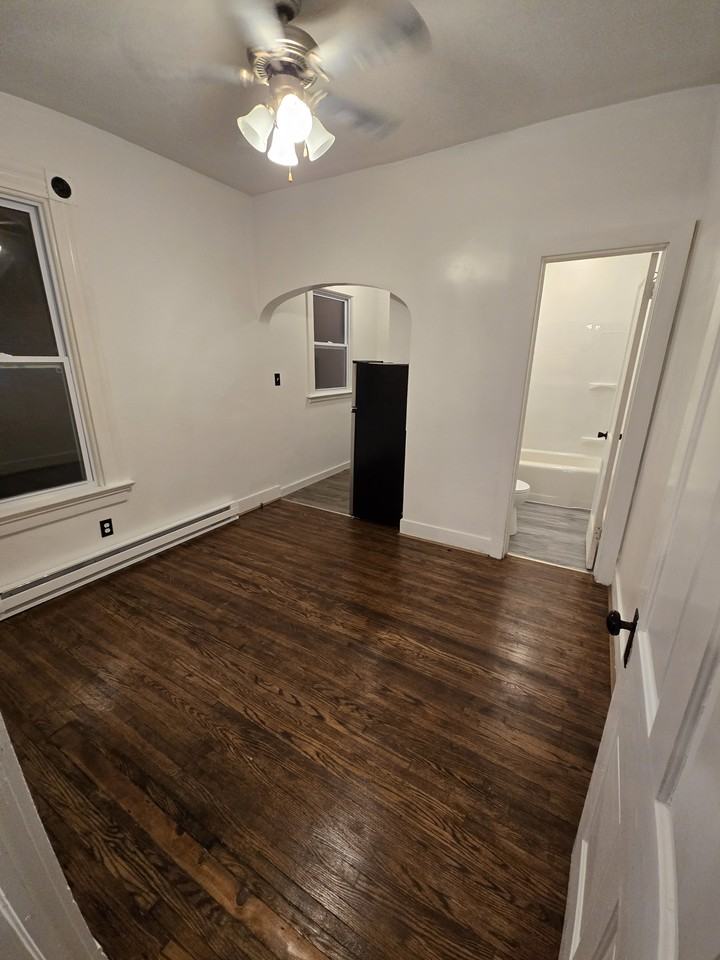 25 Douglas Ave #1 - Photo 3 of 18