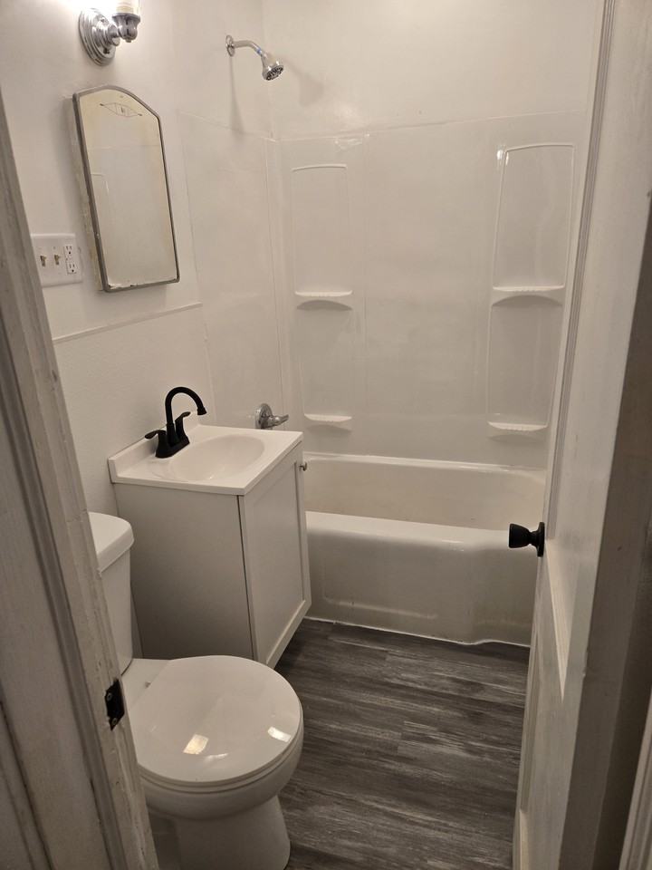 25 Douglas Ave #1 - Photo 4 of 18